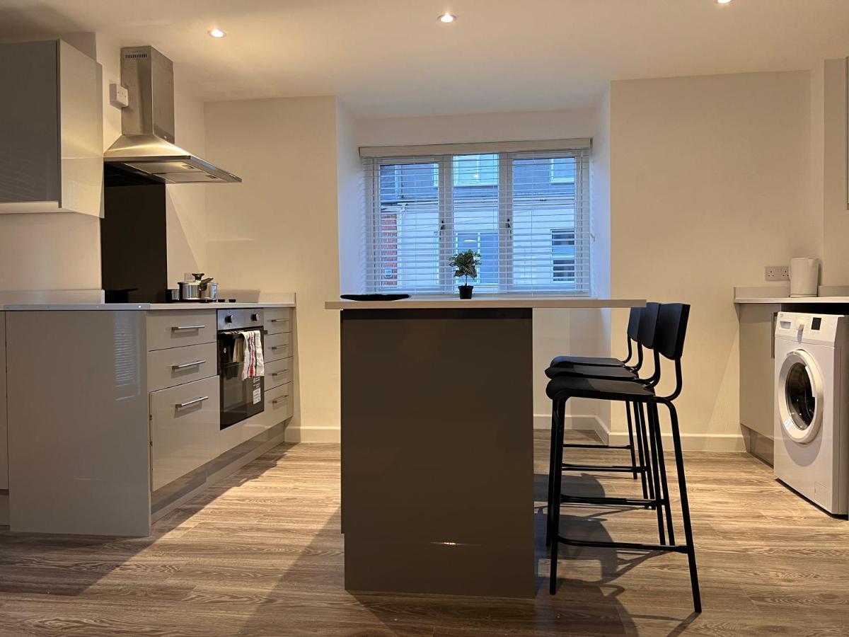 Superb Modern Flat In Northampton, Parking &Ev Apartment Exterior photo