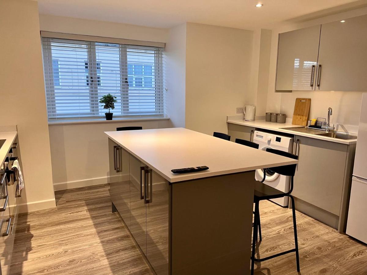 Superb Modern Flat In Northampton, Parking &Ev Apartment Exterior photo