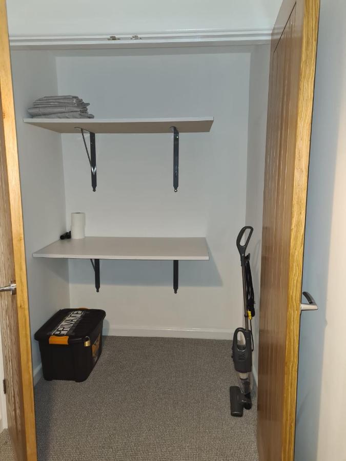 Superb Modern Flat In Northampton, Parking &Ev Apartment Exterior photo