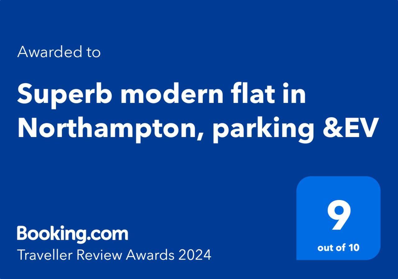 Superb Modern Flat In Northampton, Parking &Ev Apartment Room photo